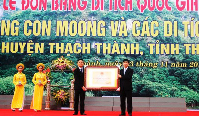 Hang Con Moong đón bằng công nhận Di tích quốc gia đặc biệt