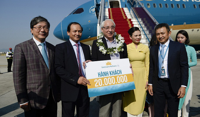 Vietnam Airlines đón hành khách thứ 20 triệu trong năm 2016