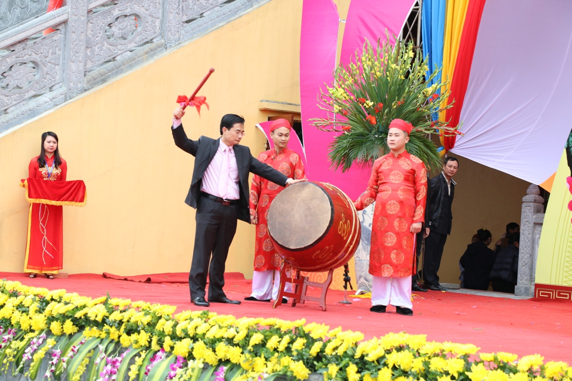 Quảng Ninh: Khai hội xuân chùa Ba Vàng năm 2016