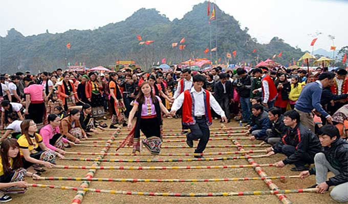 Bua cave Festival of Thai ethnic people in Nghe An province