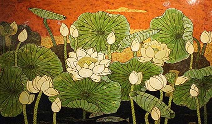 Lotus painting exhibition opens in Ha Noi