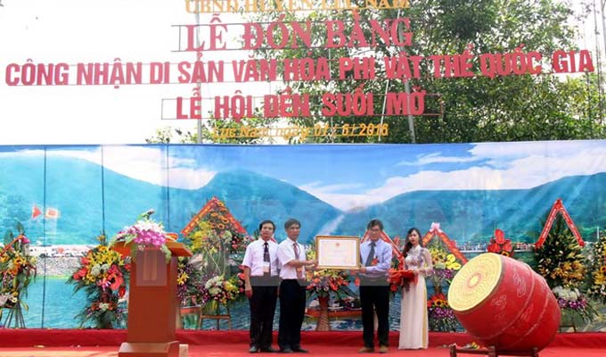 Ceremony to recognize Suoi Mo Temple Festival as national intangible cultural heritage