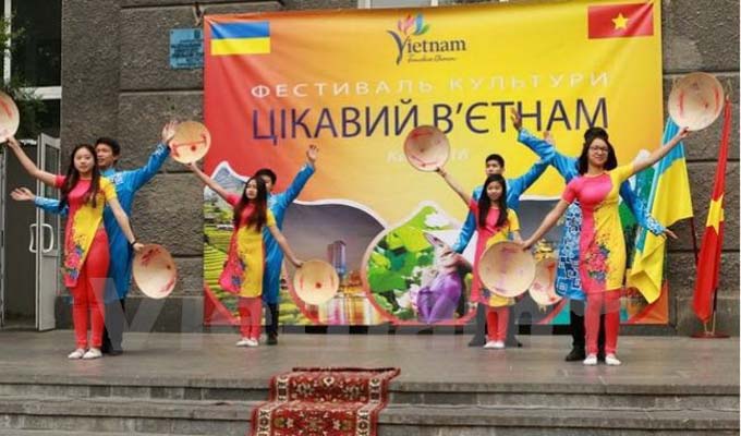 Tưng bừng Ngày Văn hóa Việt Nam tại thủ đô Kiev – Ukraine