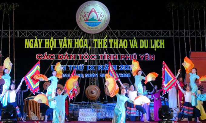 Impressions de la Fête culturelle des ethnies de la province de Phu Yên 2016