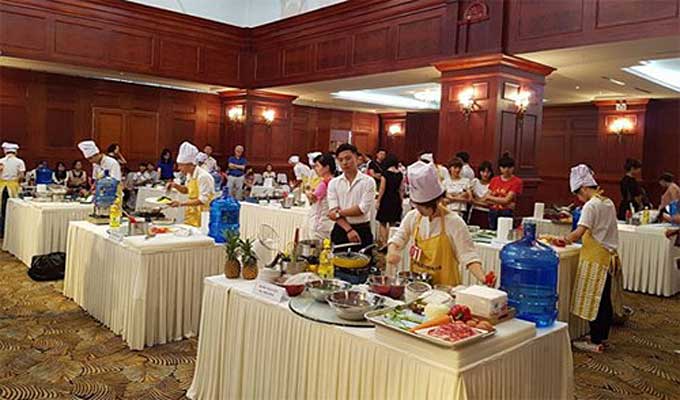 Korean cooking contest takes place in Ha Noi