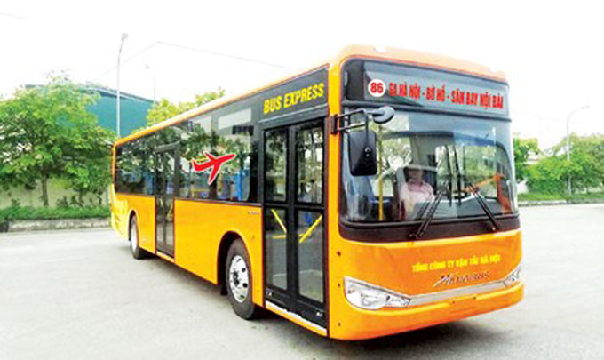 E-tickets applied on bus route to Noi Bai Airport