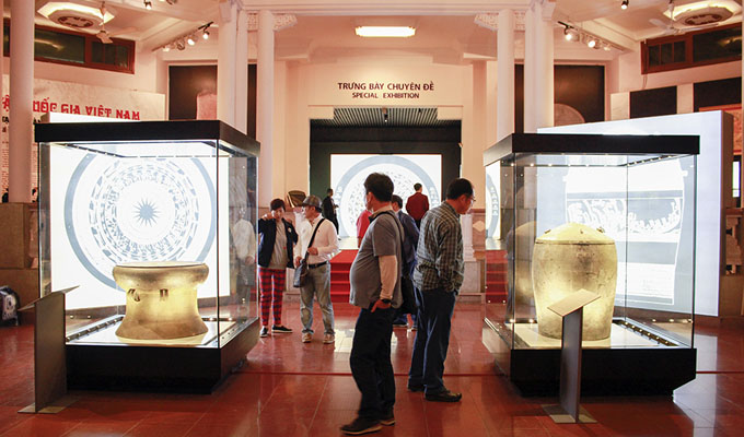 Dix-huit trésors nationaux en exposition à Ha Noi