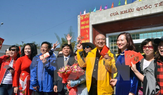 Quang Ninh: border tourism thrives