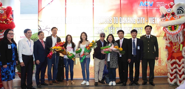 First international visitors arrive in Da Nang