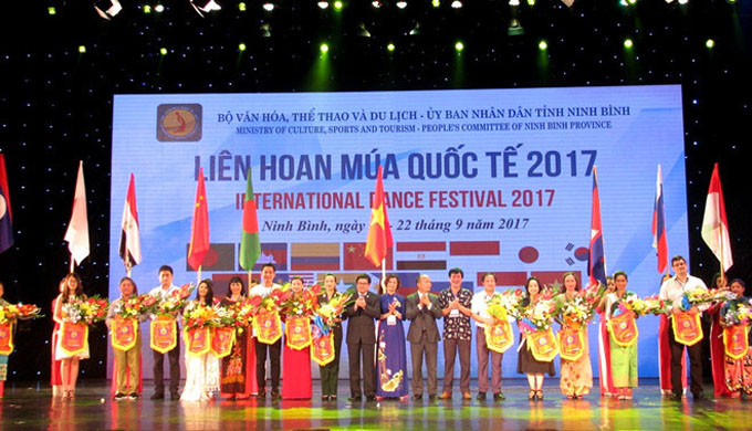 Le Festival international de danse s'ouvre à Ninh Binh