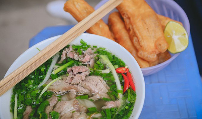 Viet Nam’s Pho, fresh spring roll among world’s best 30 dishes