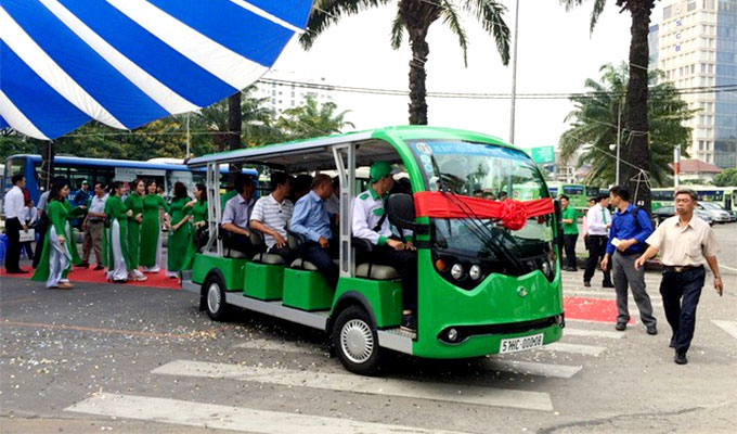 HCM city proposes three round-robin electric car routes