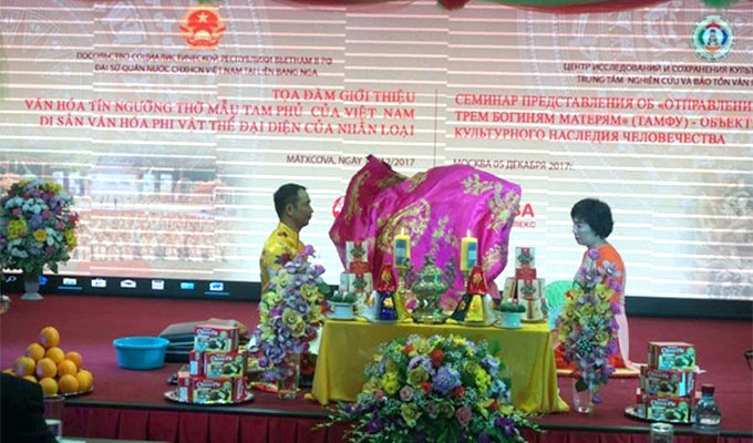 Giới thiệu tín ngưỡng thờ Mẫu Tam phủ của người Việt tại Nga