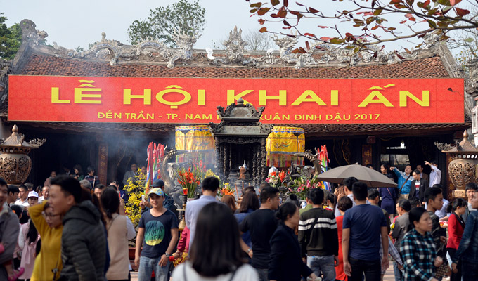 Ouverture de la Fête du Temple des rois Trân à Nam Dinh