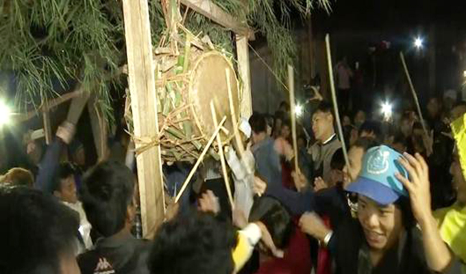 Lễ hội đập trống truyền thống của đồng bào Ma Coong tại Quảng Bình