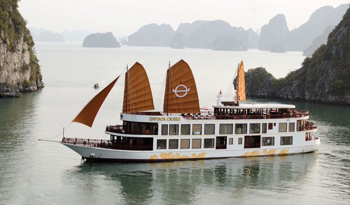 Emperor Cruises releases its sexiest suite in Viet Nam’s first all-suites cruise