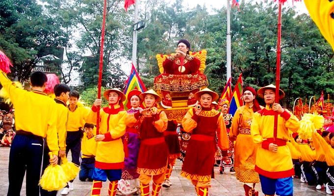 Hoa Lu Festival opens in Ninh Binh