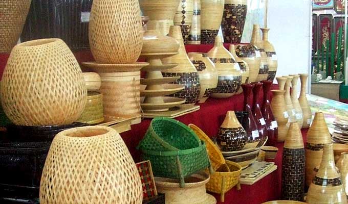 Handicrafts, traditional cuisine promoted at APWA festival