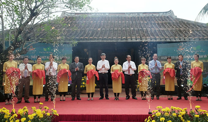 Khai mạc Festival Văn hóa tơ lụa Việt Nam-châu Á 2017