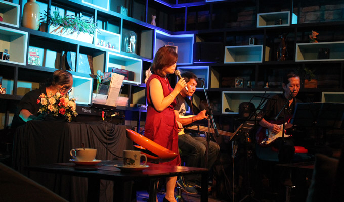 Café-théâtre - un nouveau style à Hô Chi Minh-Ville