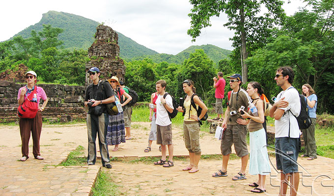 Viet Nam serves 6.2 million foreign tourists in the first half of the year