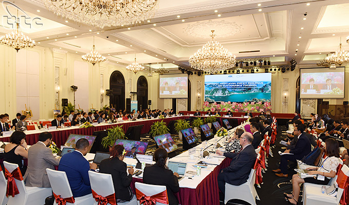 Thông qua Tuyên bố cao cấp APEC 2017 về Du lịch bền vững