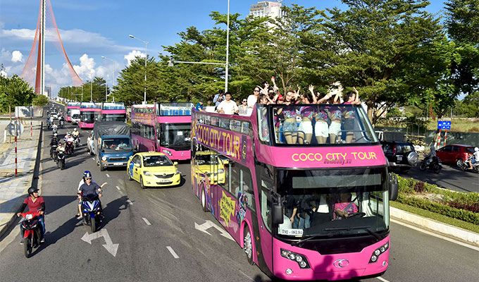 First 12 open-top double-decker tourism buses inaugurated in Da Nang