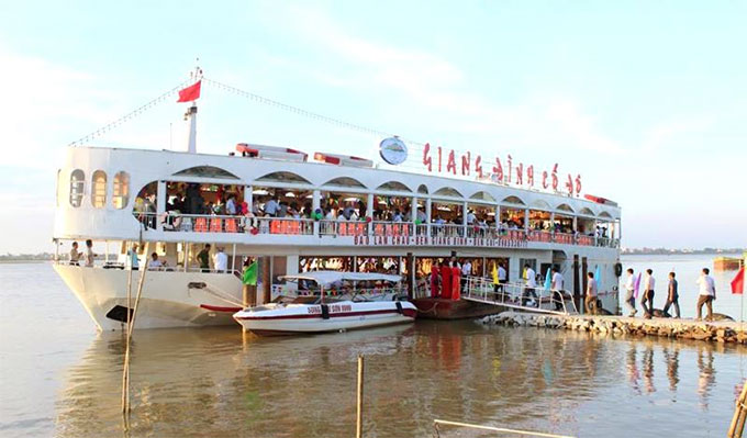 $2 million yacht launched to serve tourists in Lam River