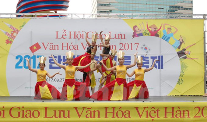 Tưng bừng lễ hội giao lưu văn hóa Việt Nam-Hàn Quốc tại Seoul