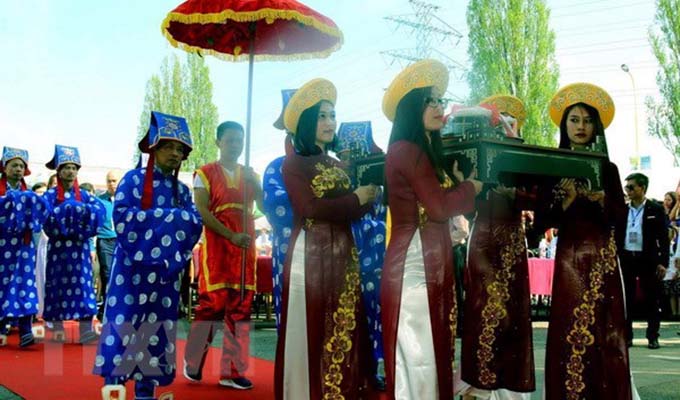 Des Vietnamiens en République tchèque célèbrent la fête des rois fondateurs Hung