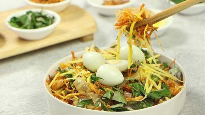 Rice paper salad – A popular street food in Viet Nam