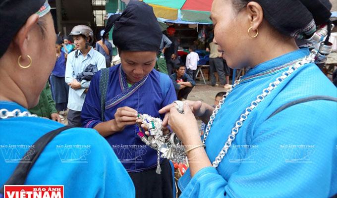 Hà Giang: L’orfèvre qui se fait une place dans la montagne de Po Ly Ngai