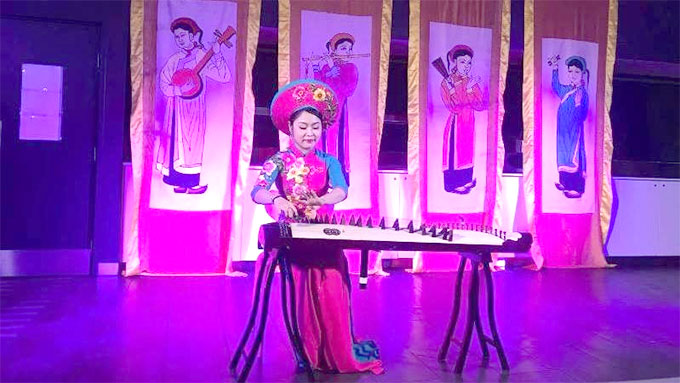Art programme praising Vietnamese cultural beauty held in Australia