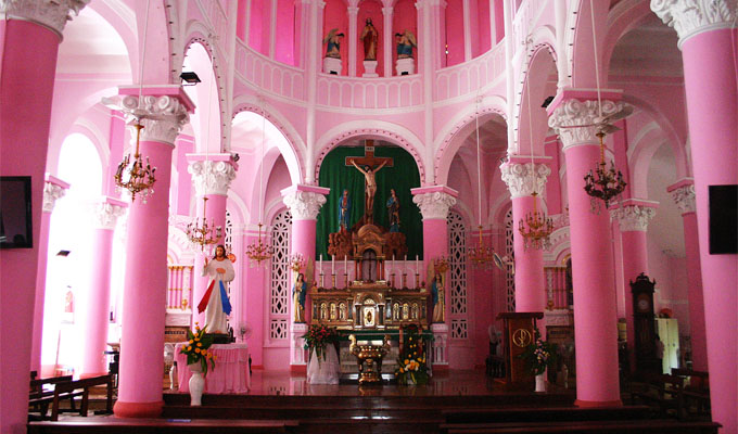 Visiting a 150-year-old pink church in Sai Gon