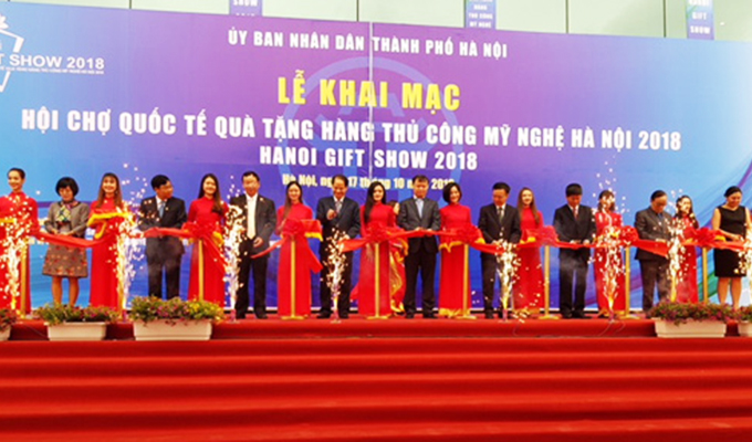 Khai mạc Hội chợ quốc tế Quà tặng hàng thủ công mỹ nghệ Hà Nội 2018