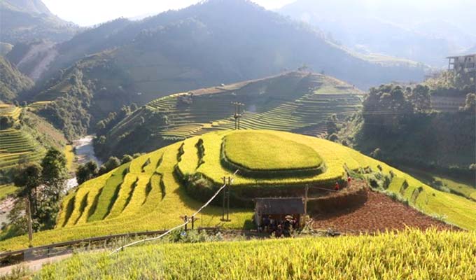 Tourism helps improve ethnic life in Mu Cang Chai