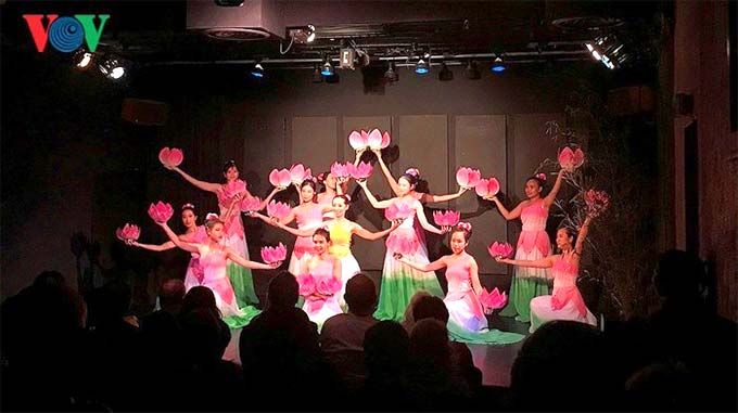 Traditional Vietnamese culture on show in Paris
