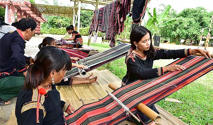 First Viet Nam brocade culture festival to open in Dak Nong