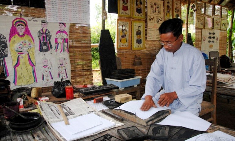 Les estampes populaires du Têt au village Sinh à Huê