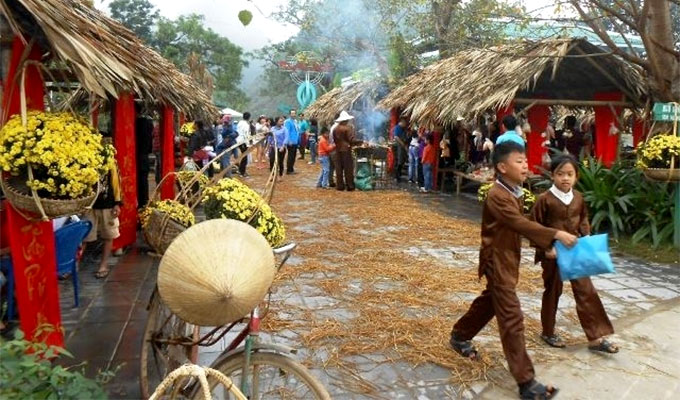 Traditional Tet market reproduced in Phong Nha - Ke Bang