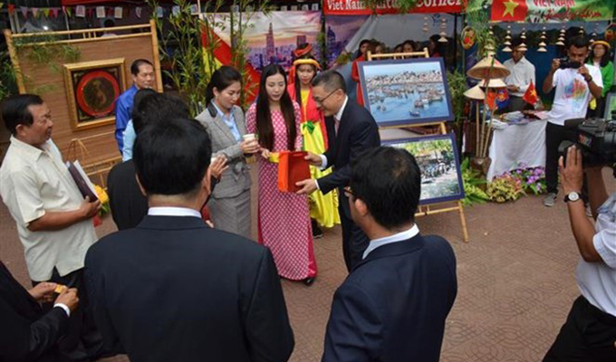 Le Viet Nam fait sa promotion au Festival ASEAN+3 au Cambodge