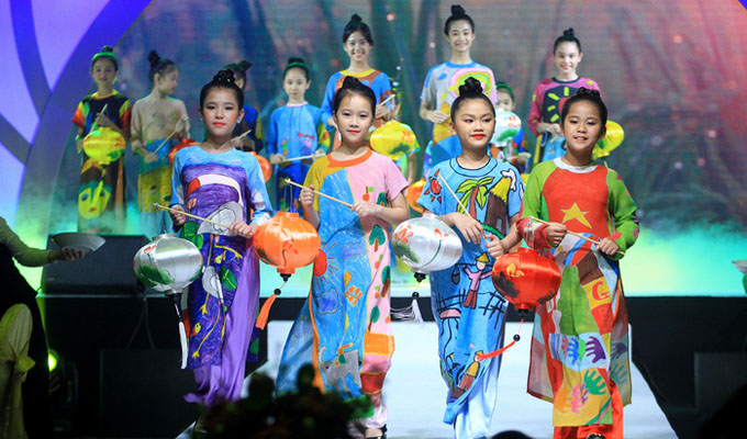 Clôture de la 5e édition du Festival de l’áo dài de Hô Chi Minh-Ville