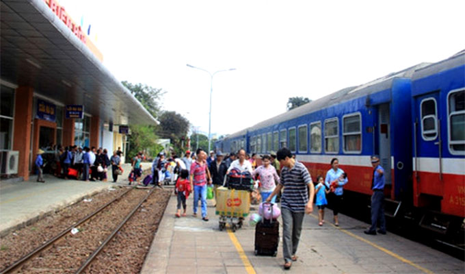 Ha Noi Railway increases seats for upcoming national holidays