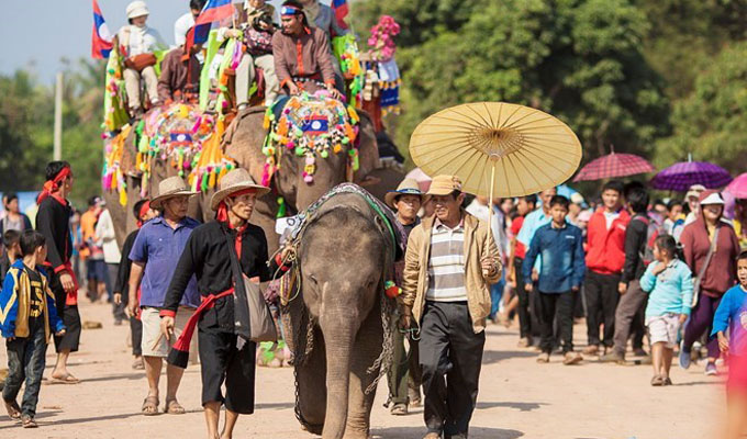 First Viet Nam – Laos caravan tour launched in Ha Noi