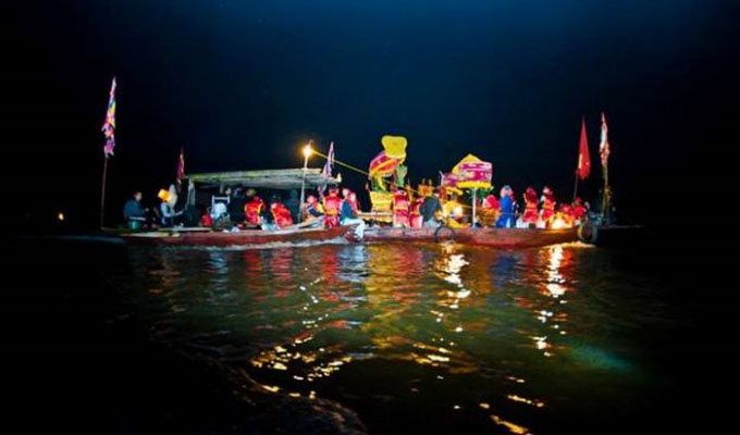 Hà Nội: Độc đáo Lễ hội cầu ngư - Tiệc cá làng chài Vạn Vỹ