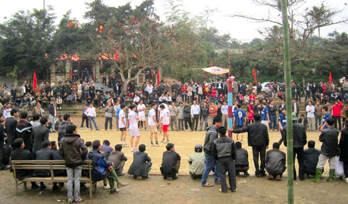 La fête et les jeux populaires du village de Ngoc Tân
