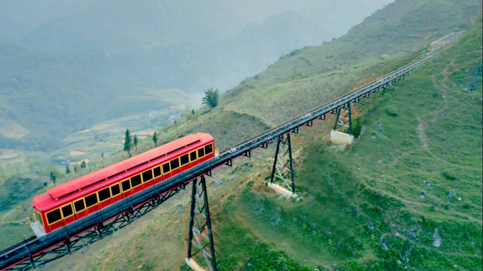 First mountain-climbing railway route to open in Viet Nam