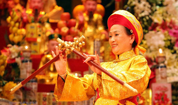 Le Festival national des chants « hat van » et « châu van » à Huê