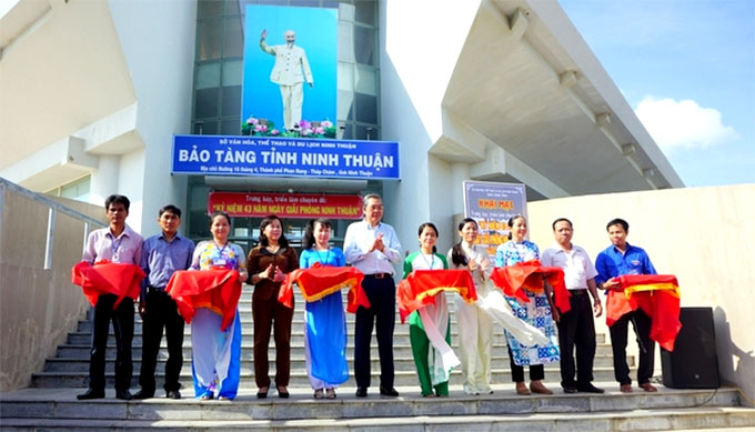 Exhibition to mark 43rd anniversary of Ninh Thuan liberation