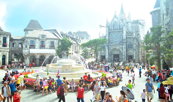 Tourist arrivals to Da Nang surge 14 percent on holidays
